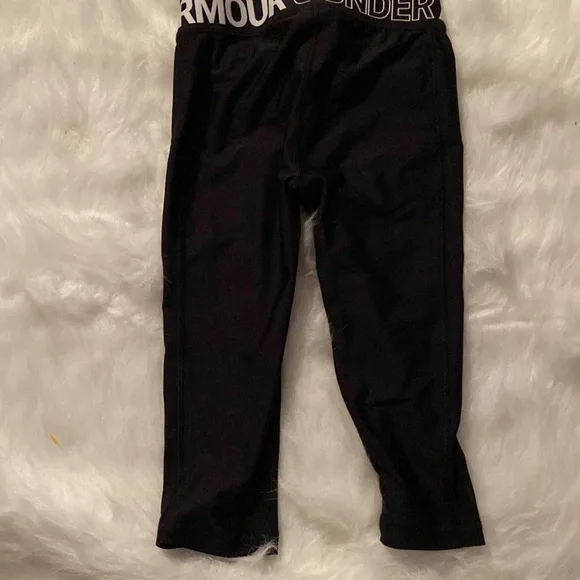 Under Armour Youth small - Picture 2 of 4